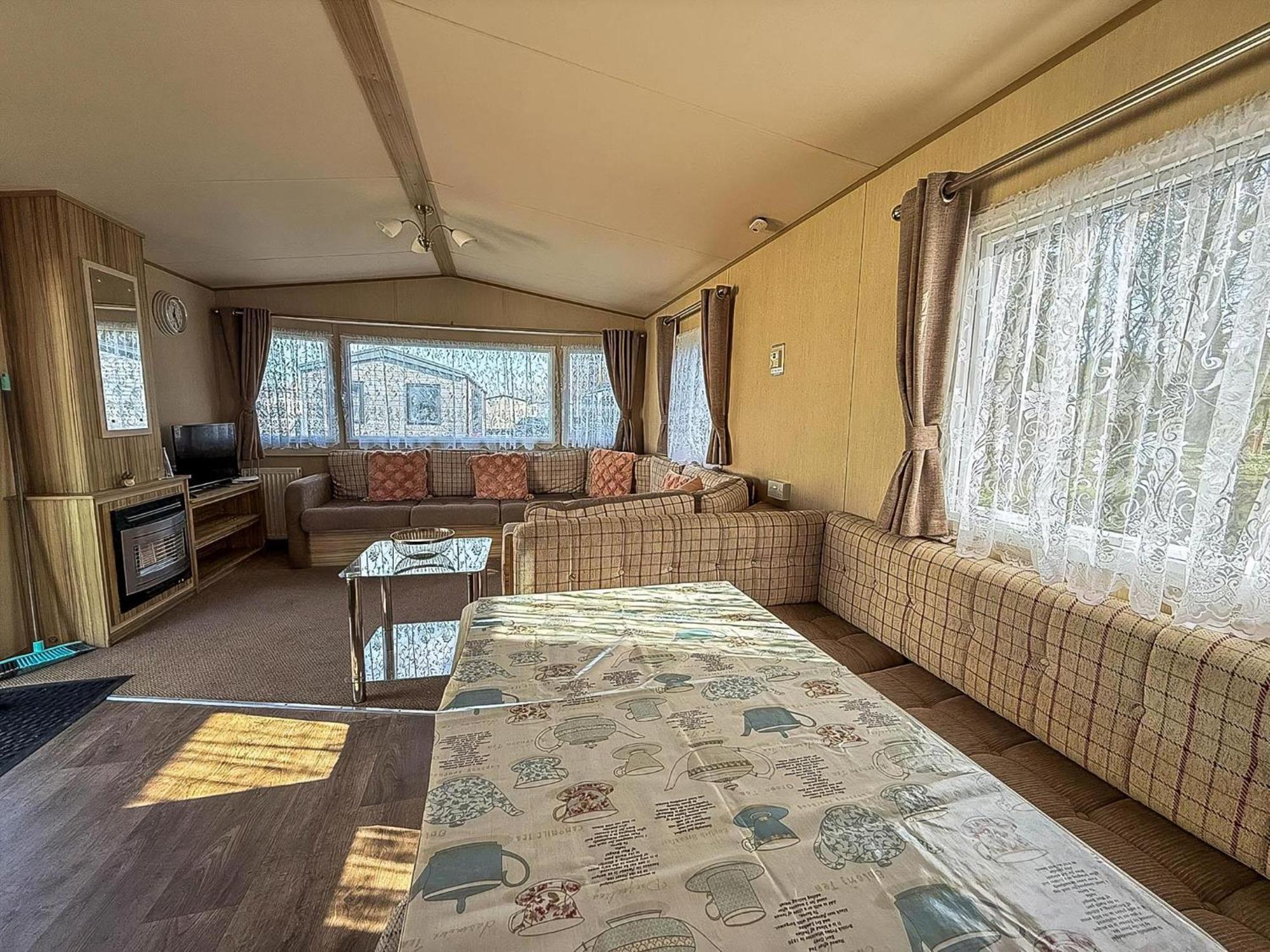 Great 8 Berth Caravan In Norfolk Near To Great Yarmouth Ref 20178Bs Hopton on Sea 外观 照片